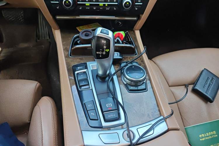 Used BMW 7 Series 2013 740Li Luxury Model Gear Lever