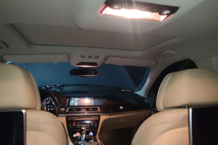 Used BMW 7 Series 2013 740Li Luxury Model Headliner