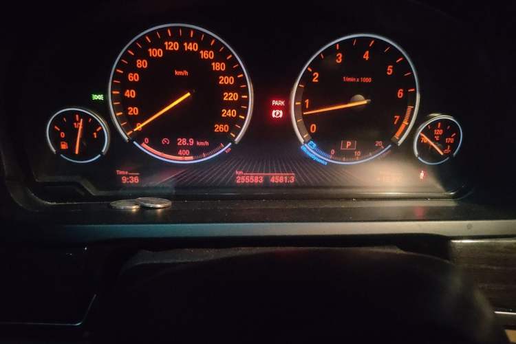 Used BMW 7 Series 2013 730Li Leading Model Odometer Close Up