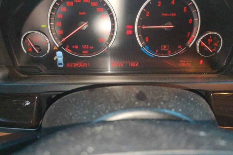 Used BMW 7 Series 2013 730Li Luxury Model Odometer Close Up