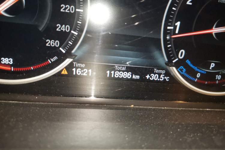 Used BMW 7 Series 2013 730Li Leading Model Odometer Close Up