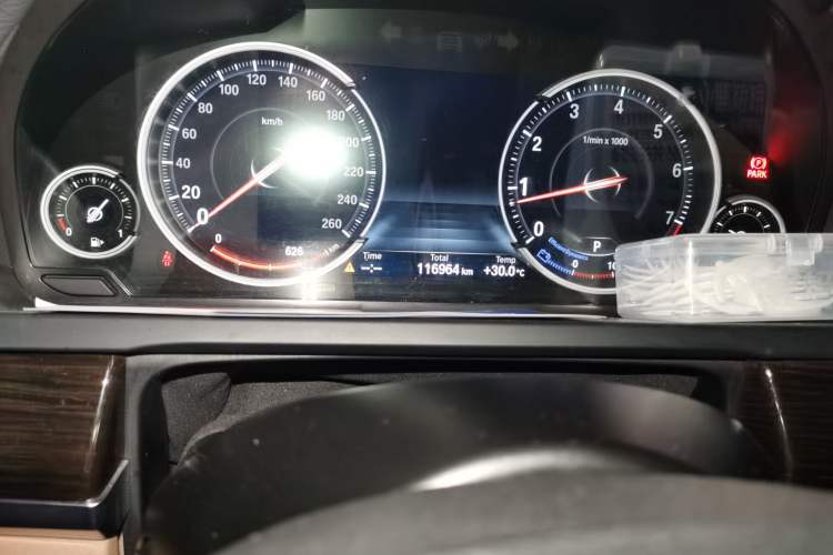 Used BMW 7 Series 2013 730Li Leading Model Odometer Close Up