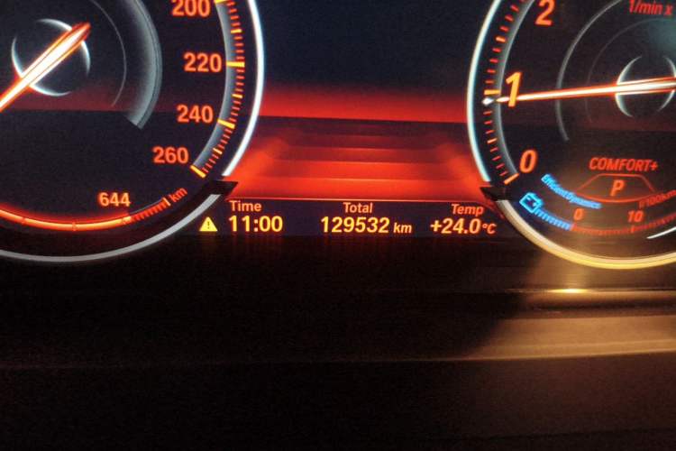 Used BMW 7 Series 2013 740Li Leading Model Odometer Close Up