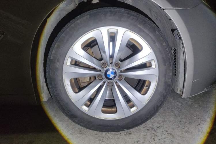 Used BMW 7 Series 2013 730Li Leading Model Right Front Wheel Hub