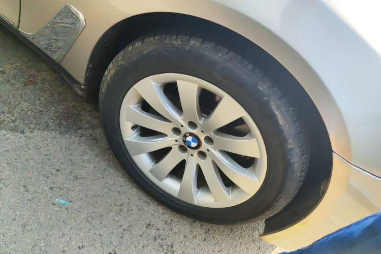 Used BMW 7 Series 2013 730Li Leading Model Right Front Wheel Hub
