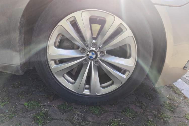 Used BMW 7 Series 2013 730Li Leading Model Right Front Wheel Hub