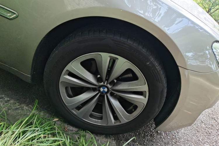 Used BMW 7 Series 2013 730Li Leading Model Right Front Wheel Hub