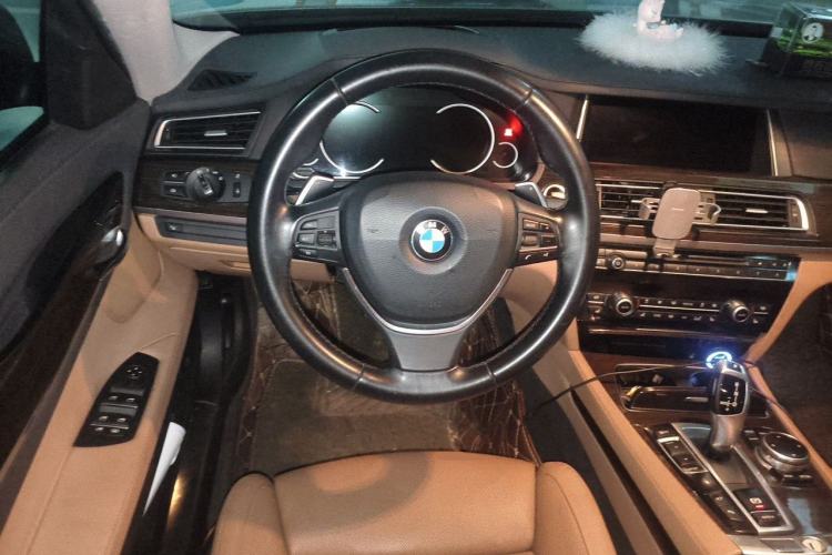 Used BMW 7 Series 2013 740Li Leading Model Steering Wheel