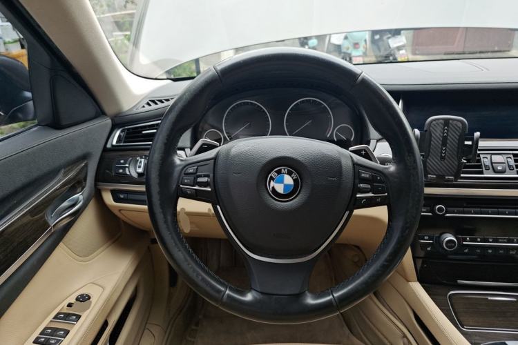 Used BMW 7 Series 2013 740Li Leading Model Steering Wheel
