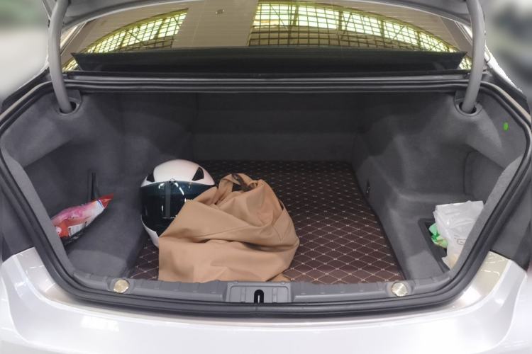Used BMW 7 Series 2013 740Li Leading Model Trunk