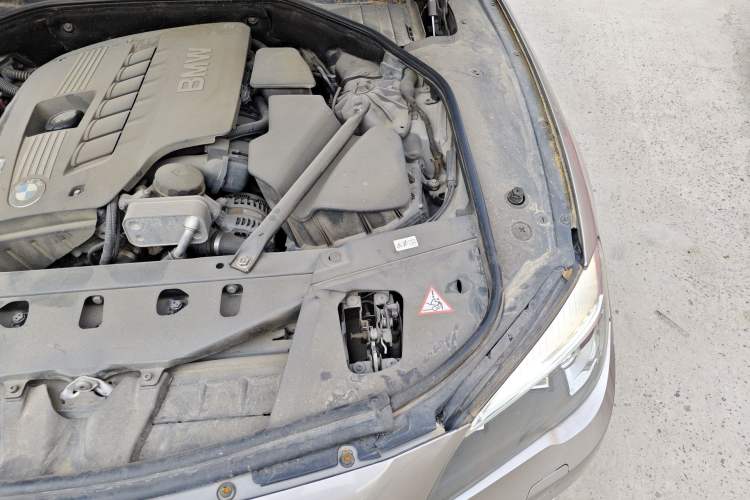 Used BMW 7 Series 2013 730Li Luxury Model Engine Bay Left