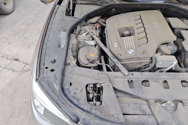 Used BMW 7 Series 2013 730Li Luxury Model Engine Bay Right