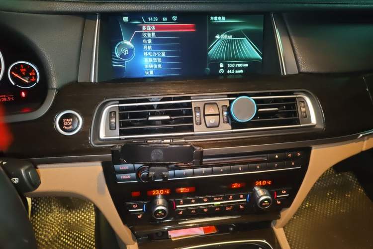 Used BMW 7 Series 2013 730Li Luxury Model Audio And AC Panel