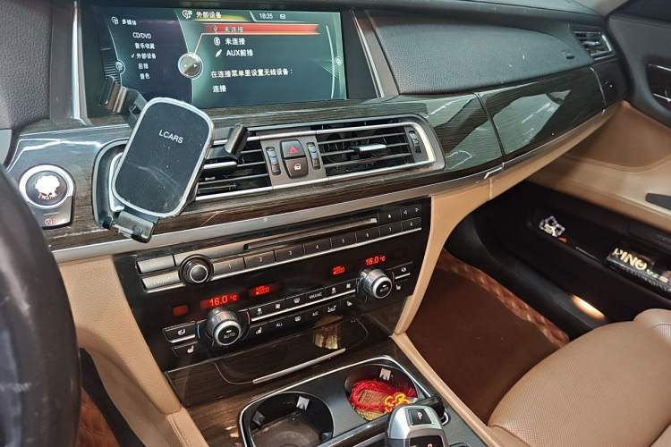Used BMW 7 Series 2013 740Li Leading Model Audio And AC Panel