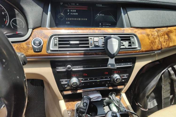 Used BMW 7 Series 2013 740Li Luxury Model Audio And AC Panel