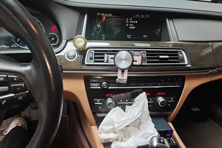 Used BMW 7 Series 2013 730Li Luxury Model Audio And AC Panel