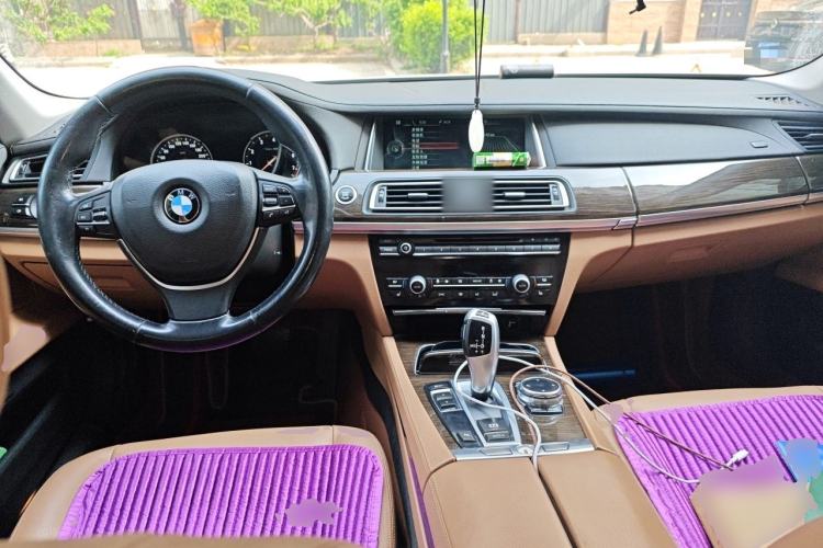 Used BMW 7 Series 2013 730Li Leading Model Center Console