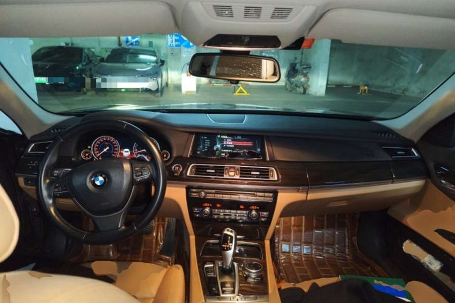 Used BMW 7 Series 2013 740Li Leading Model Center Console