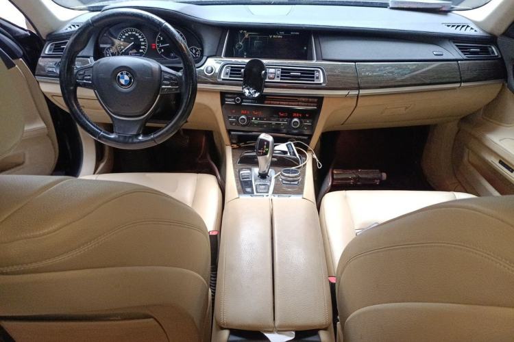 Used BMW 7 Series 2013 730Li Leading Model Center Console