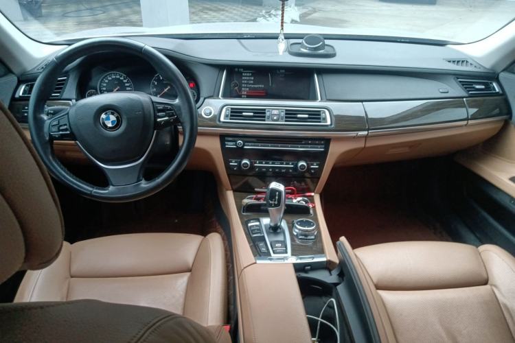 Used BMW 7 Series 2013 730Li Leading Model Center Console