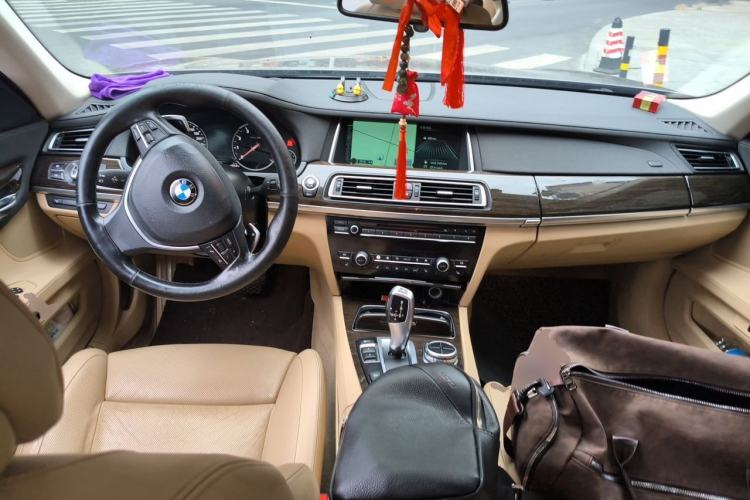 Used BMW 7 Series 2013 740Li xDrive Center Console