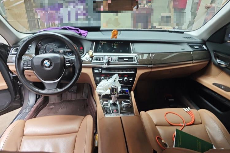 Used BMW 7 Series 2013 730Li Luxury Model Center Console