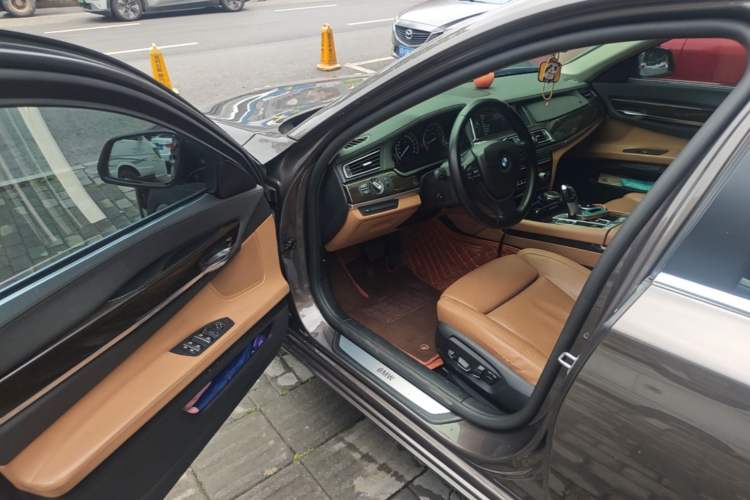 Used BMW 7 Series 2013 740Li Leading Model Driver Seat