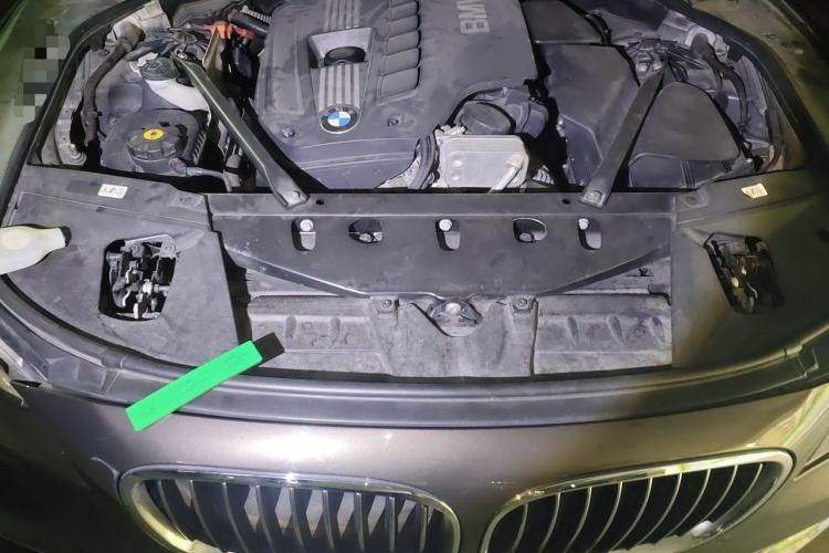 Used BMW 7 Series 2013 730Li Luxury Model Engine Bay