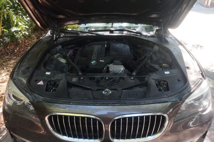 Used BMW 7 Series 2013 740Li Luxury Model Engine Bay