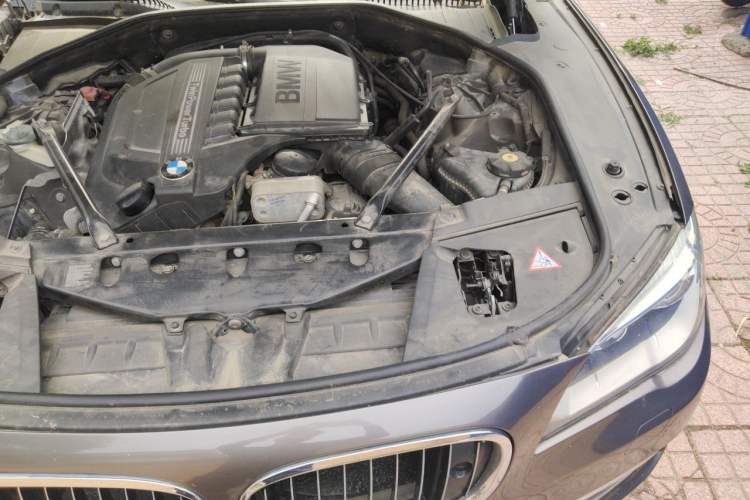 Used BMW 7 Series 2013 740Li Luxury Model Engine Bay Left