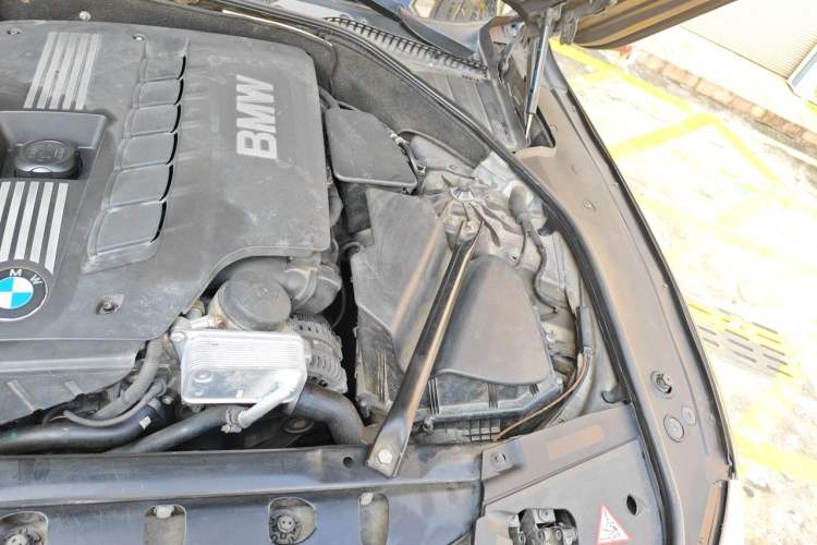 Used BMW 7 Series 2013 730Li Leading Model Engine Bay Left