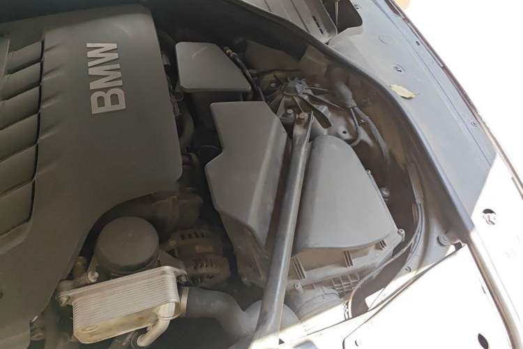 Used BMW 7 Series 2013 730Li Luxury Model Engine Bay Left