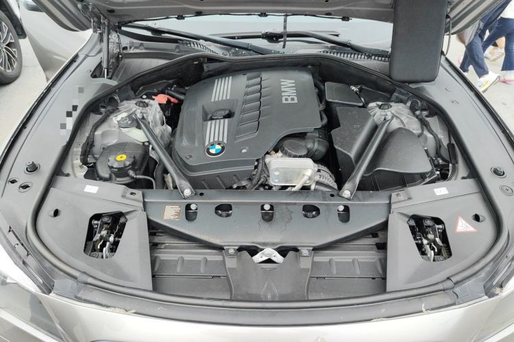 Used BMW 7 Series 2013 730Li Leading Model Engine Bay