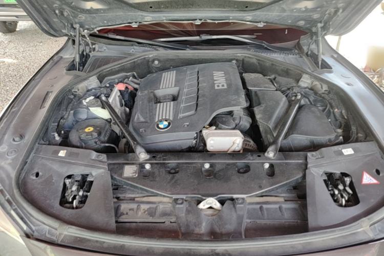 Used BMW 7 Series 2013 730Li Luxury Model Engine Bay