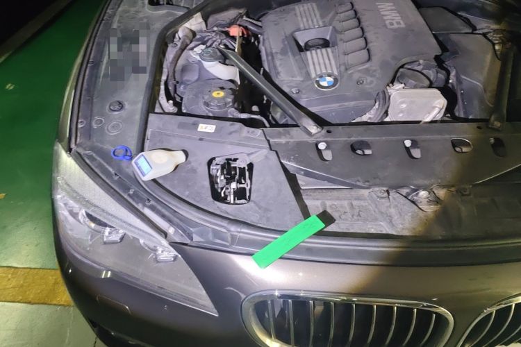 Used BMW 7 Series 2013 730Li Luxury Model Engine Bay Right
