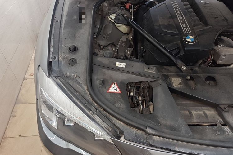 Used BMW 7 Series 2013 740Li Leading Model Engine Bay Right