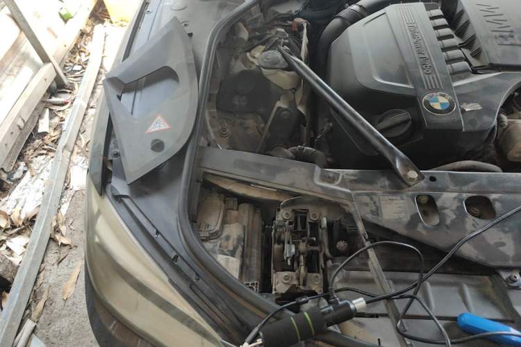 Used BMW 7 Series 2013 740Li Luxury Model Engine Bay Right