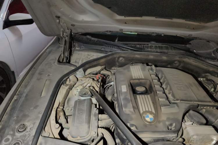 Used BMW 7 Series 2013 740Li Luxury Model Engine Bay Right