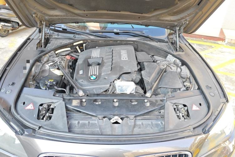 Used BMW 7 Series 2013 730Li Leading Model Engine Bay