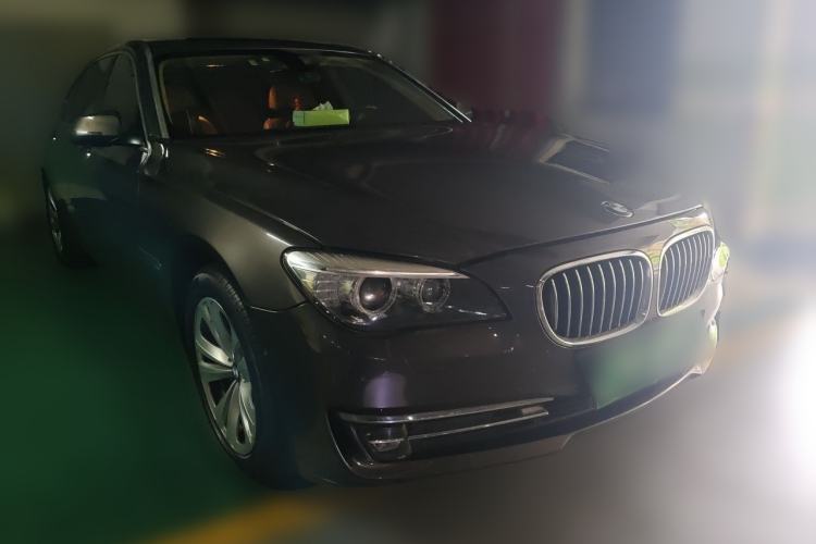 Used BMW 7 Series 2013 730Li Luxury Model Front Right 45 Deg