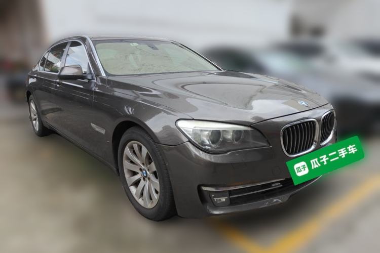 Used BMW 7 Series 2013 730Li Luxury Model Front Right 45 Deg