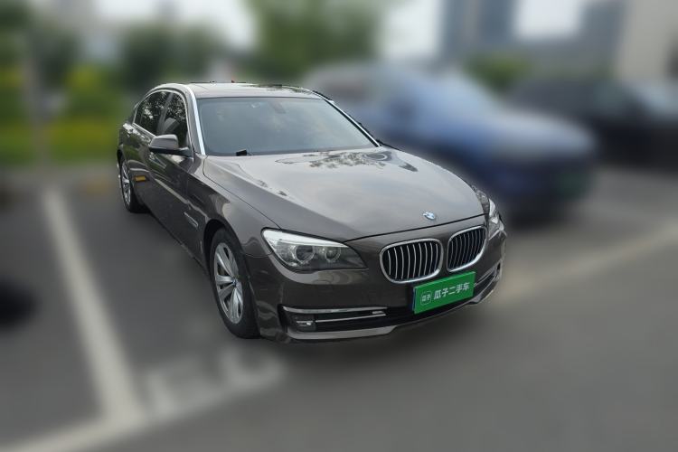 Used BMW 7 Series 2013 730Li Luxury Model Front Right 45 Deg