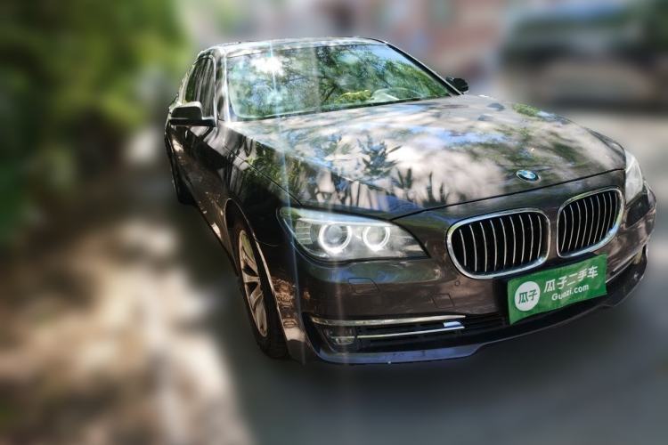 Used BMW 7 Series 2013 740Li Luxury Model Front Right 45 Deg