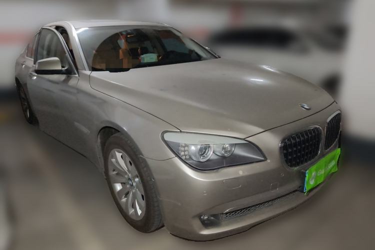 Used BMW 7 Series 2013 740Li Luxury Model Front Right 45 Deg
