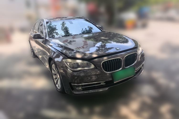 Used BMW 7 Series 2013 740Li Luxury Model Front Right 45 Deg