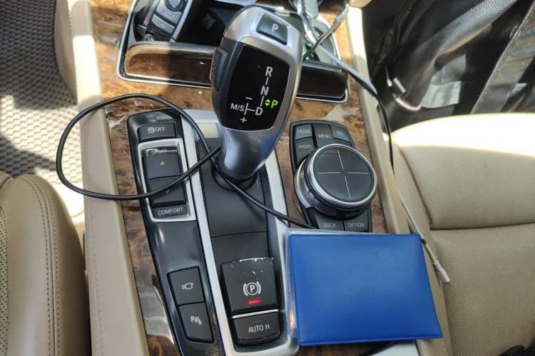 Used BMW 7 Series 2013 740Li Luxury Model Gear Lever