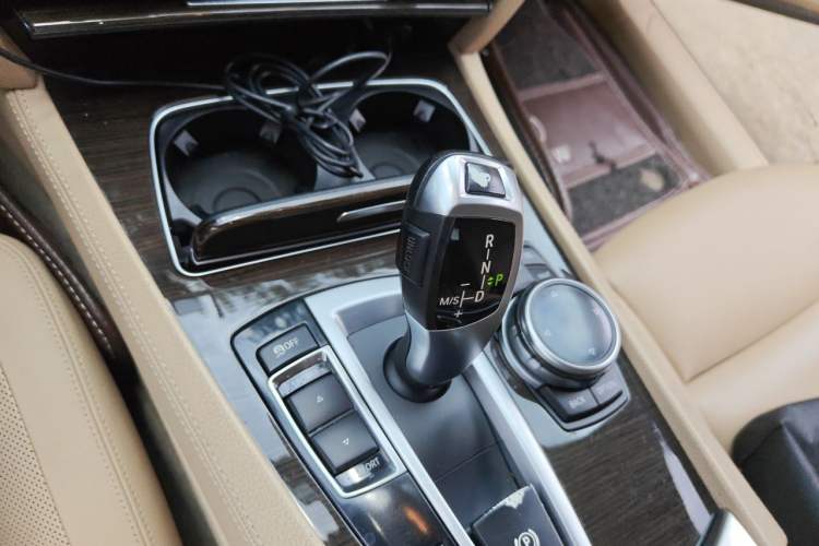 Used BMW 7 Series 2013 730Li Luxury Model Gear Lever