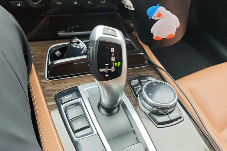 Used BMW 7 Series 2013 730Li Leading Model Gear Lever