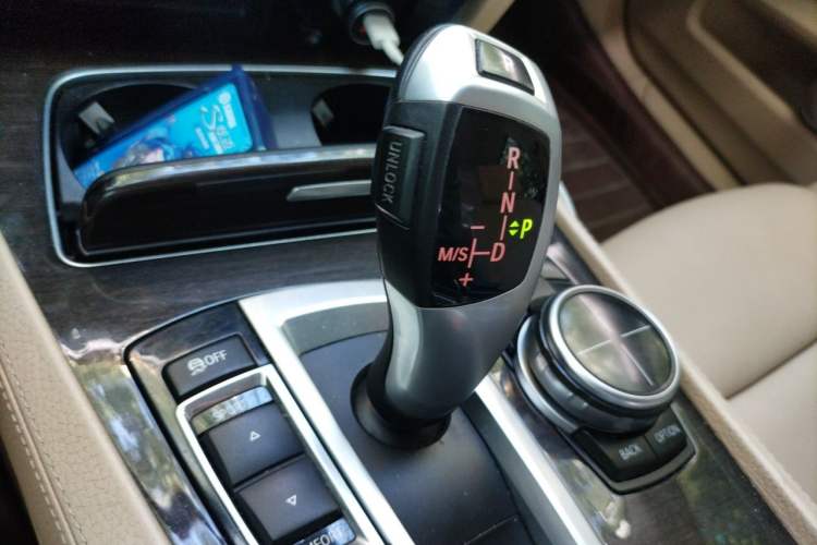 Used BMW 7 Series 2013 740Li Luxury Model Gear Lever