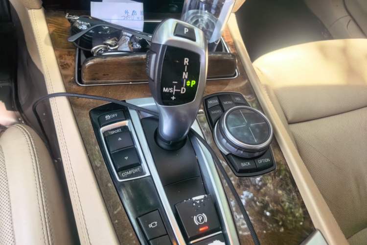 Used BMW 7 Series 2013 740Li Luxury Model Gear Lever